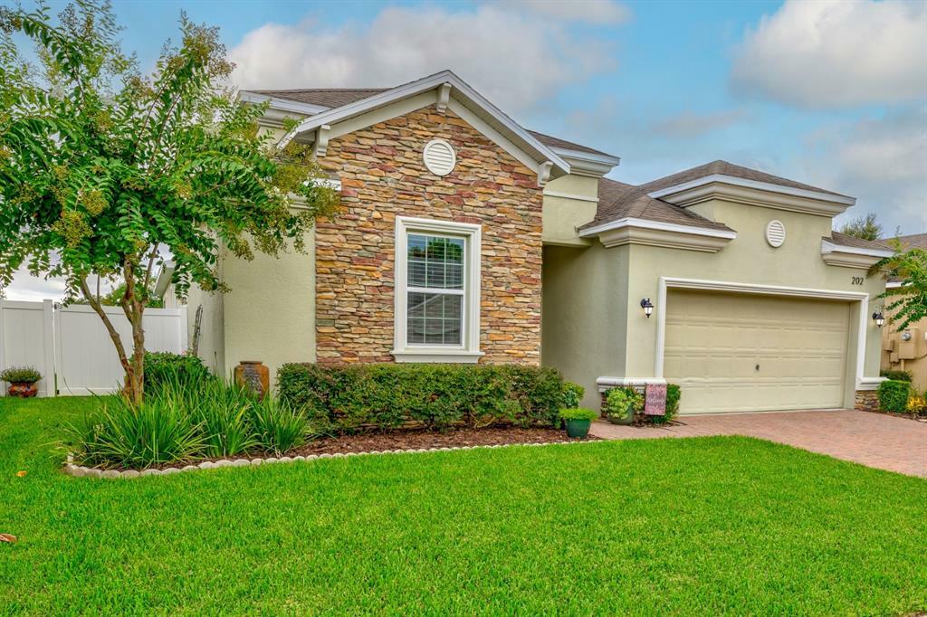 Property Photo:  202 W Fiesta Key Loop  FL 32720 