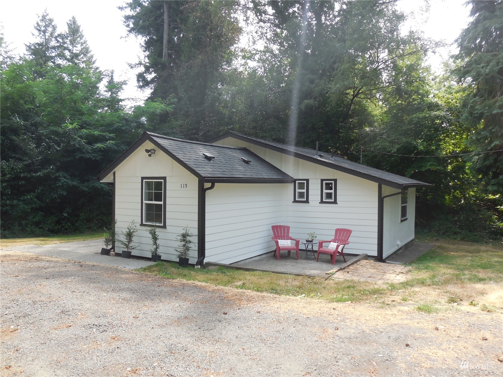 Property Photo:  115 Lone Oak Road  WA 98632 