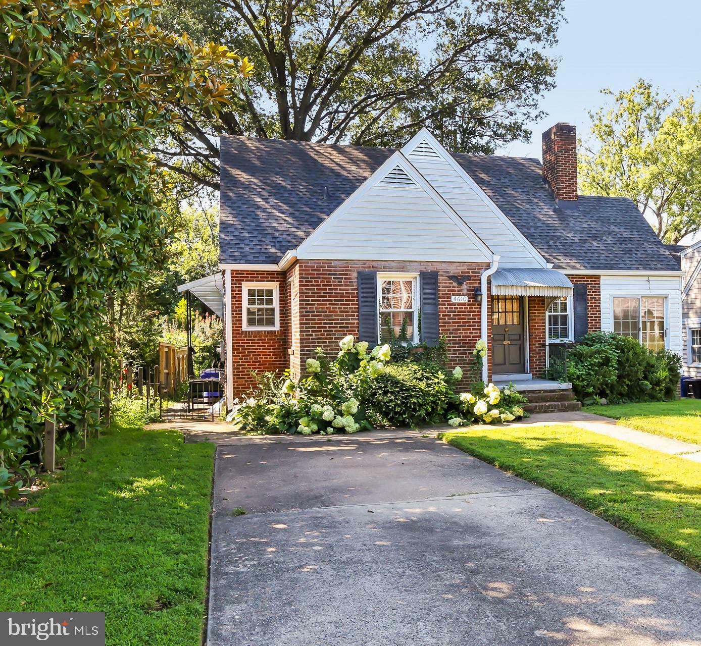 Property Photo:  4610 17th Street N  VA 22207 