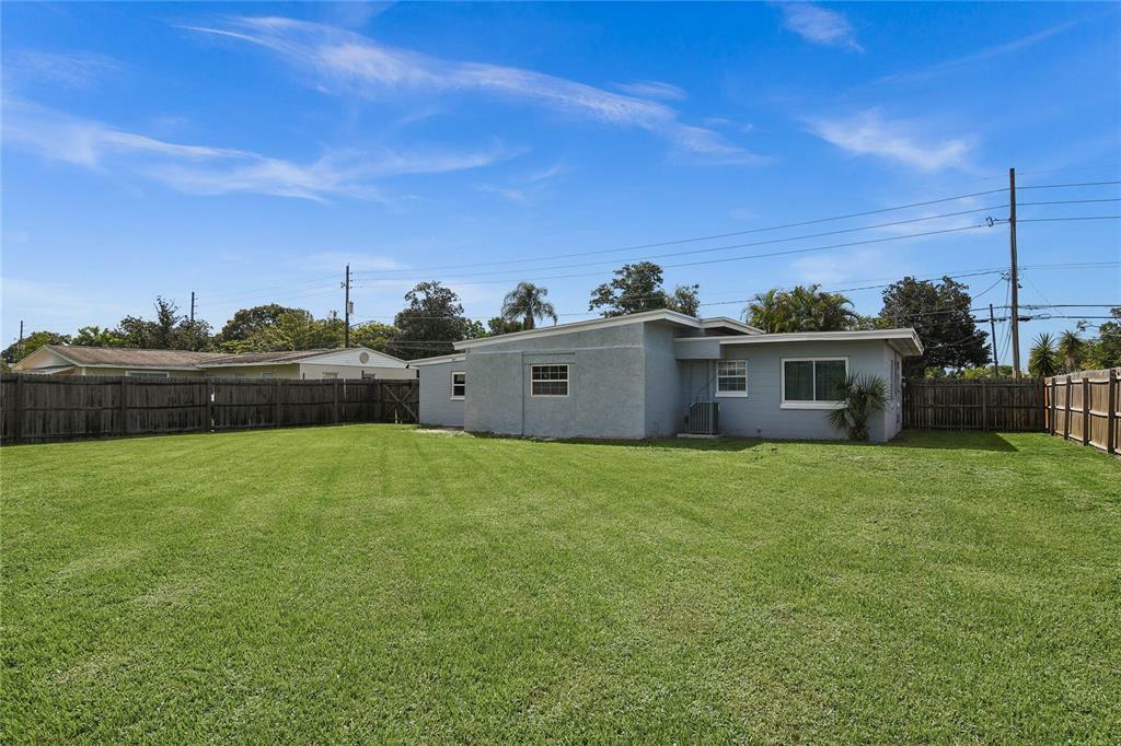Property Photo: 6021 Yucatan Drive FL 32807