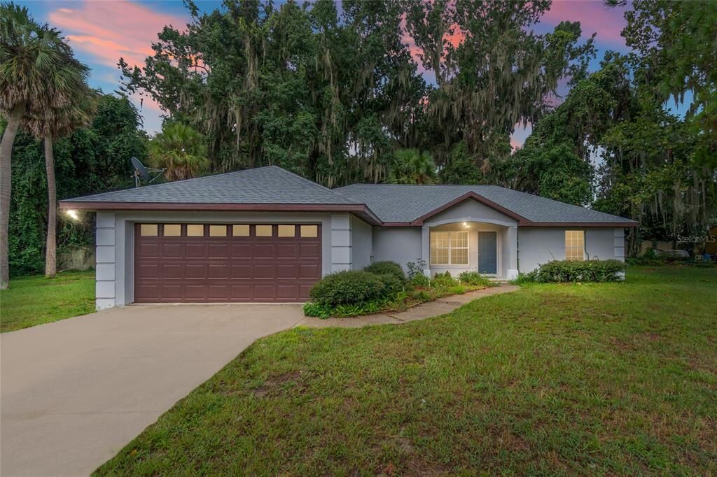 Property Photo:  4402 Lake Street  FL 34748 