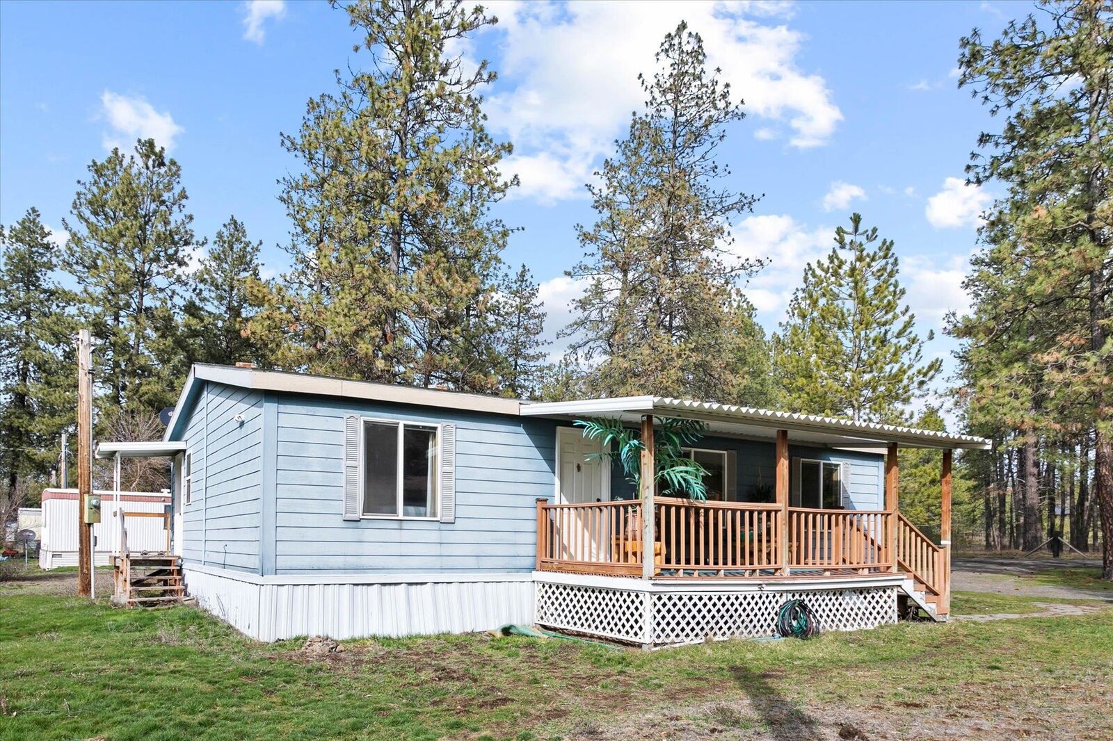 Property Photo: 16220 S Sherman Rd #19 WA 99004