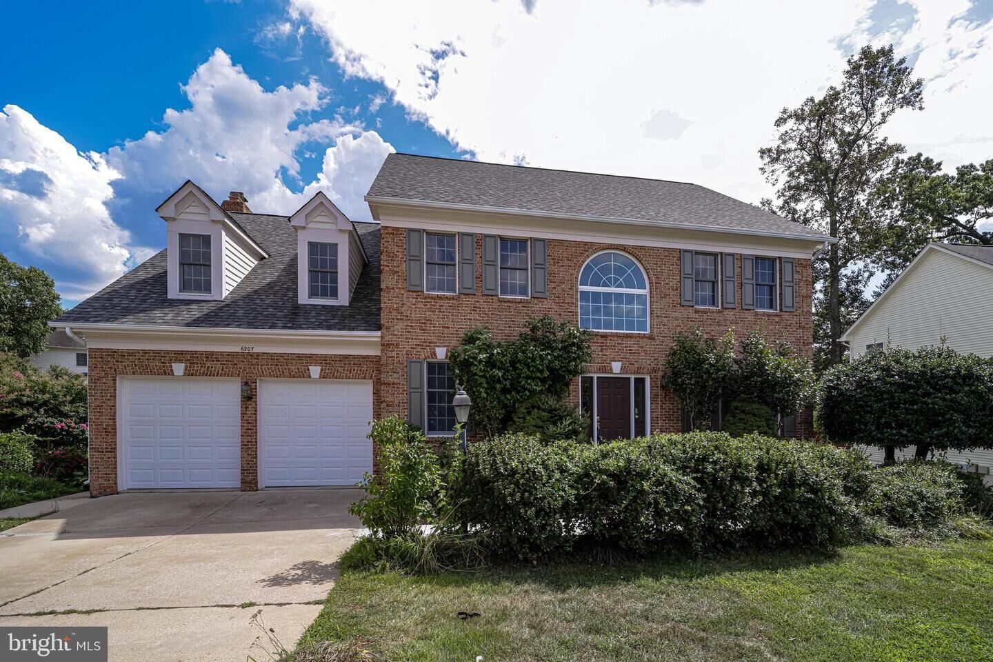 Property Photo:  6207 Woodland Lake Drive  VA 22310 