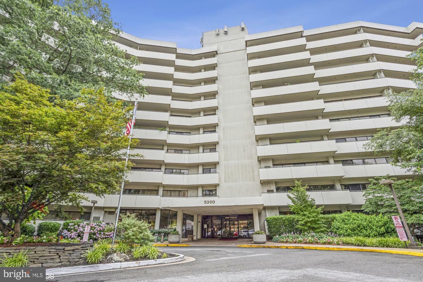 Property Photo:  5300 Columbia Pike 513  VA 22204 