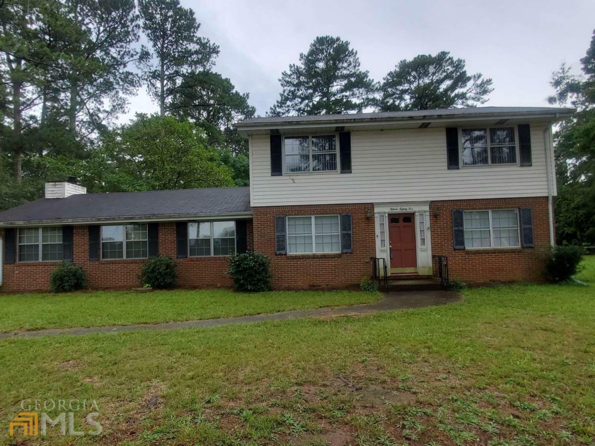 Property Photo: 1585 Old Salem Road SE GA 30013