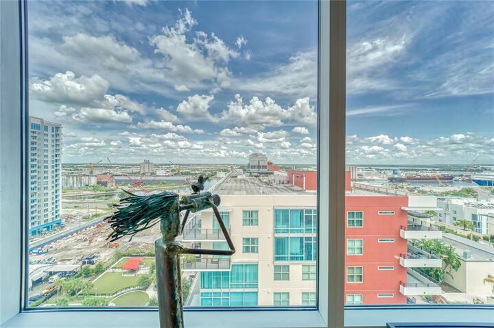 Property Photo:  1120 E Kennedy Boulevard 1529  FL 33602 