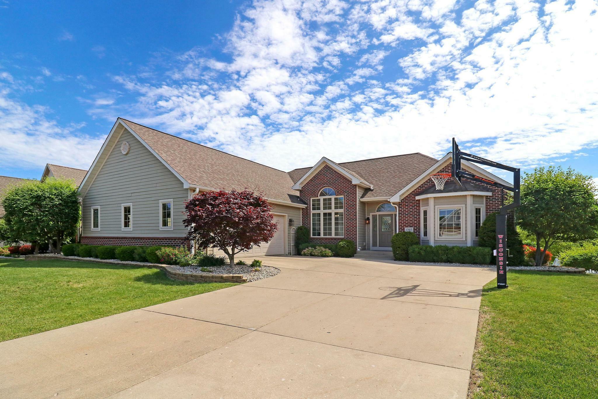 Property Photo:  1707 38th Ct  WI 53144 