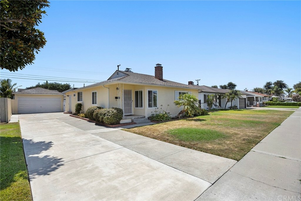 Property Photo: 436 W Hill Avenue CA 92832