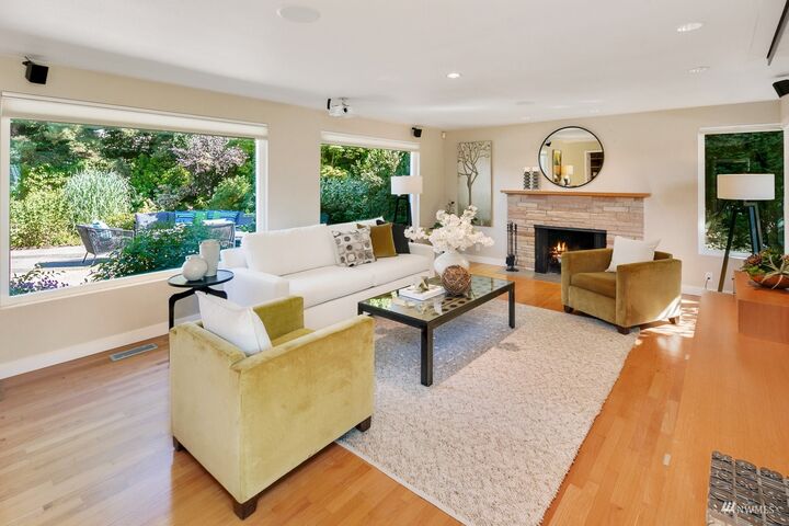 Property Photo: 5616 56th Avenue NE WA 98105