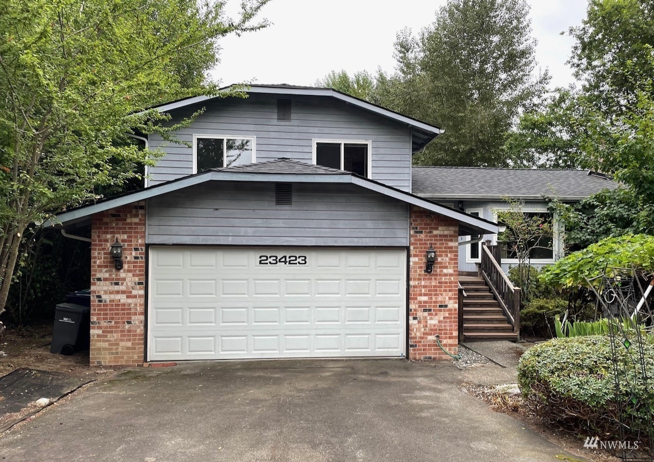 Property Photo:  23423 28th Avenue W  WA 98036 