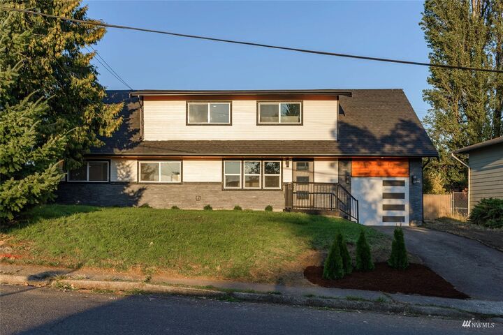 28804  23rd Place S  Federal Way WA 98003 photo