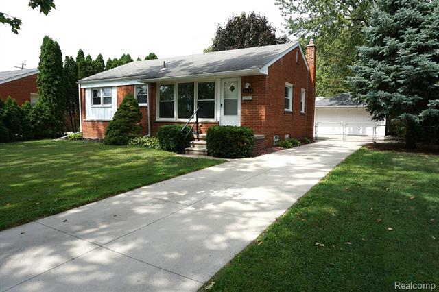 Property Photo:  26634 Kenneth  MI 48239 