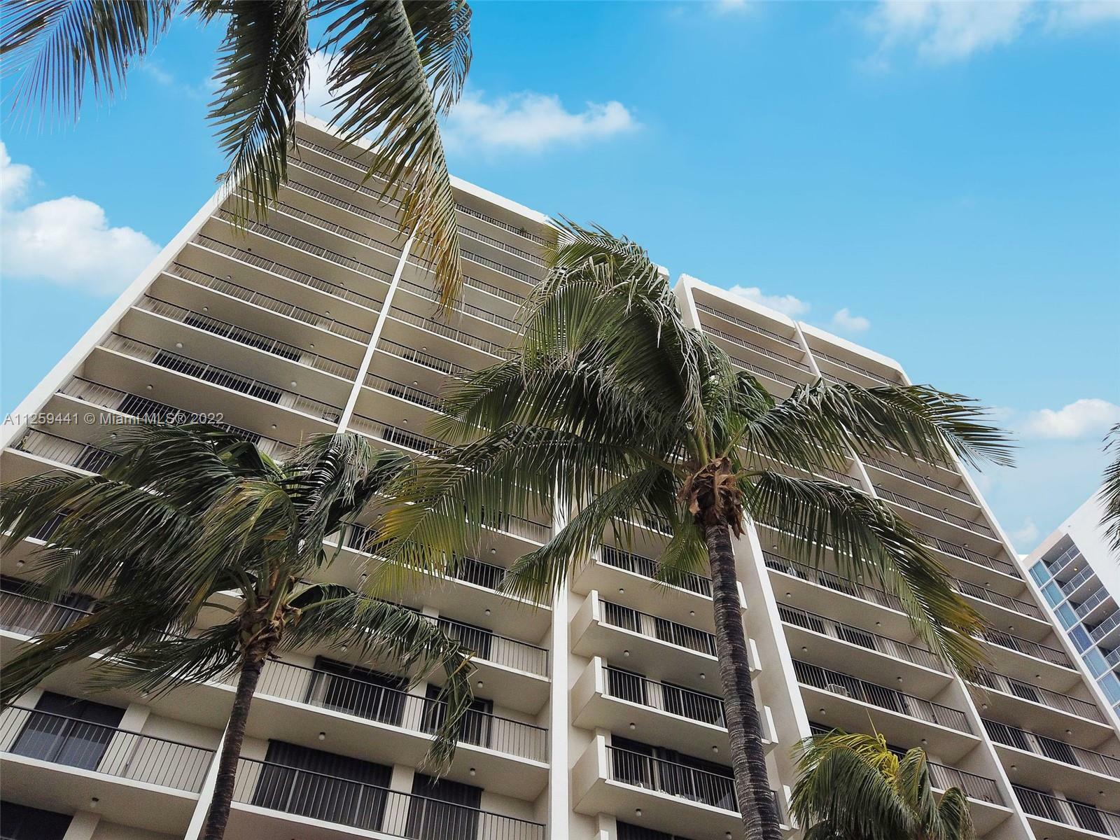 Property Photo:  2625 Collins Ave 402  FL 33140 