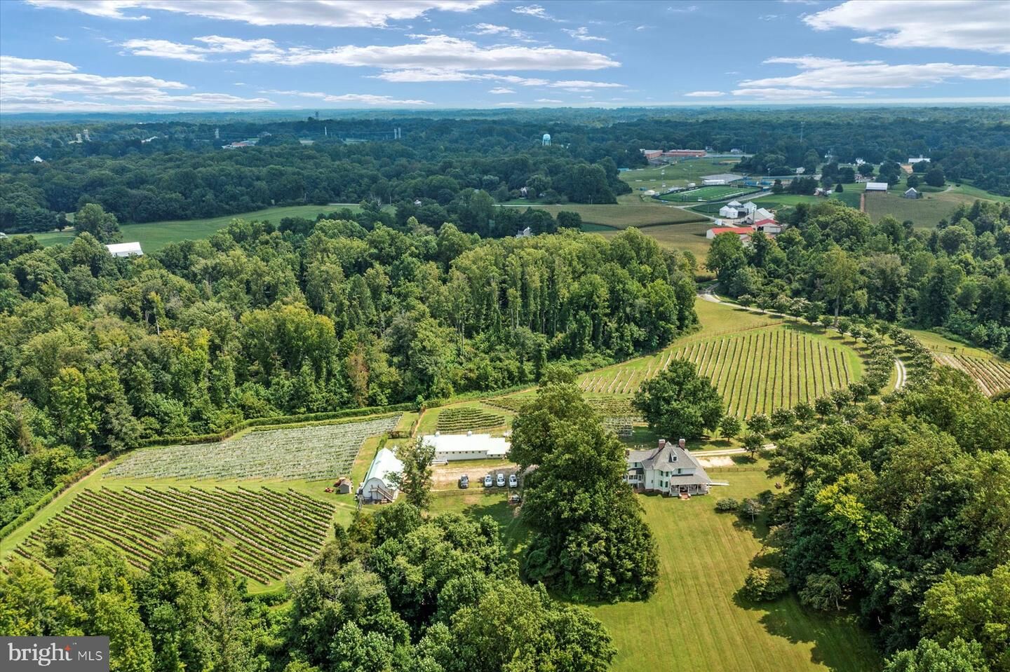 Photo de la propriété:  195 Harwood Road  MD 20776 
