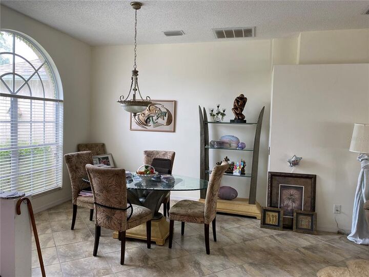 Property Photo:  1130 English Bluffs Court  FL 33511 