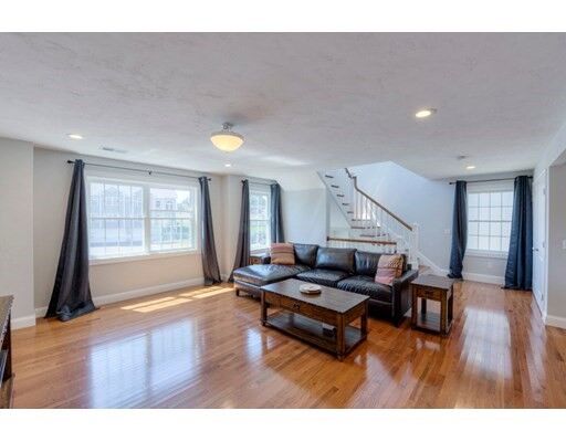 Property Photo: 20 Burncoat Heights MA 01606