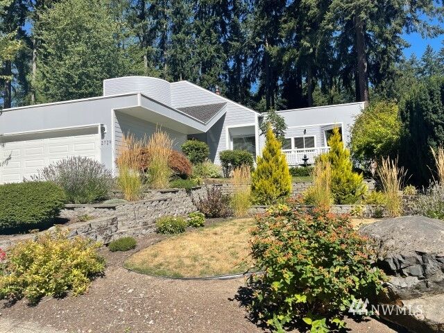 Property Photo:  2729 144th Court SE  WA 98012 