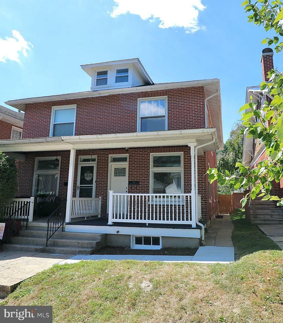 Property Photo:  216 N Waverly Street  PA 19607 