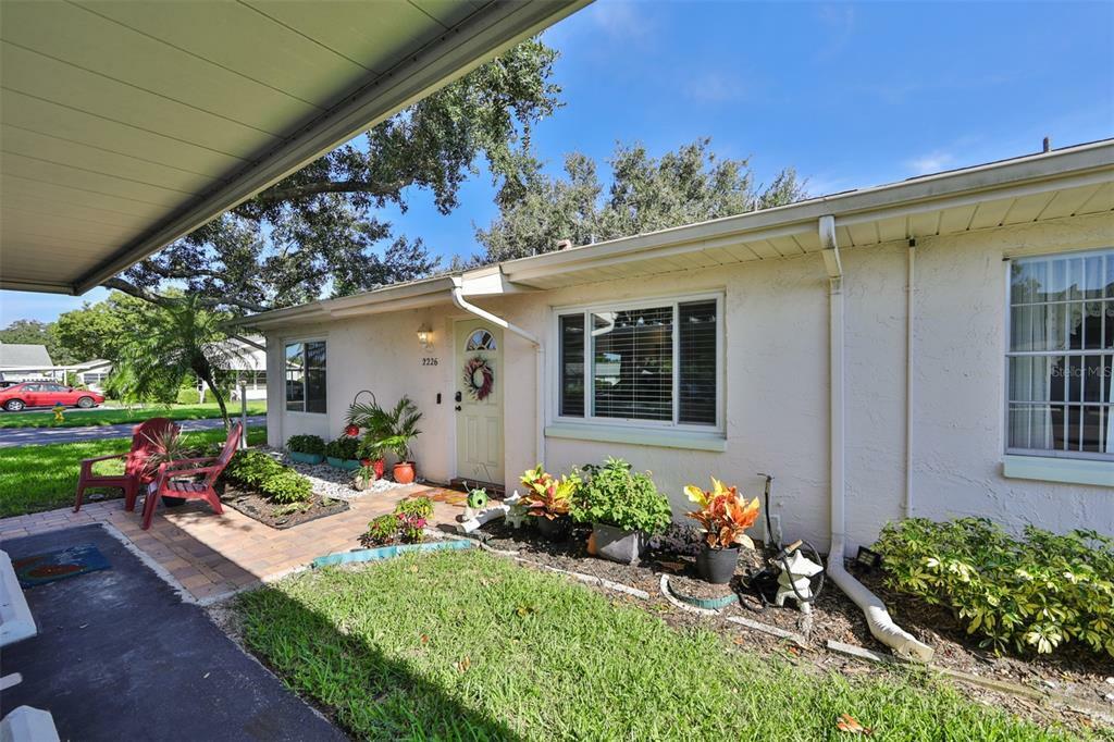 Property Photo:  2226 Greenhaven Drive 2226  FL 33573 