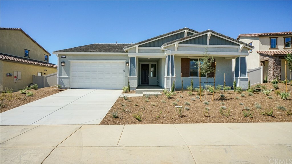 Property Photo:  2117 Horizon Avenue  CA 92220 