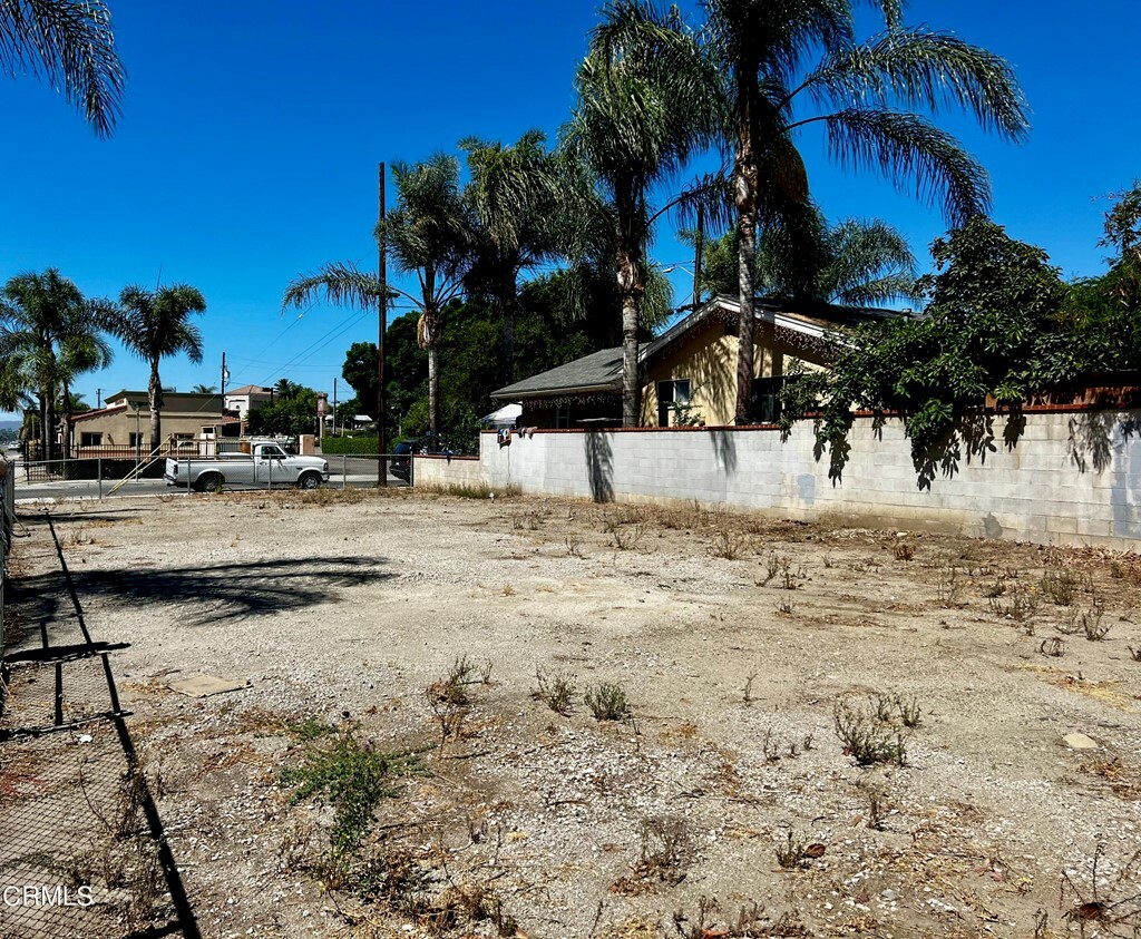 Property Photo:  1061 E Harvard Boulevard  CA 93060 