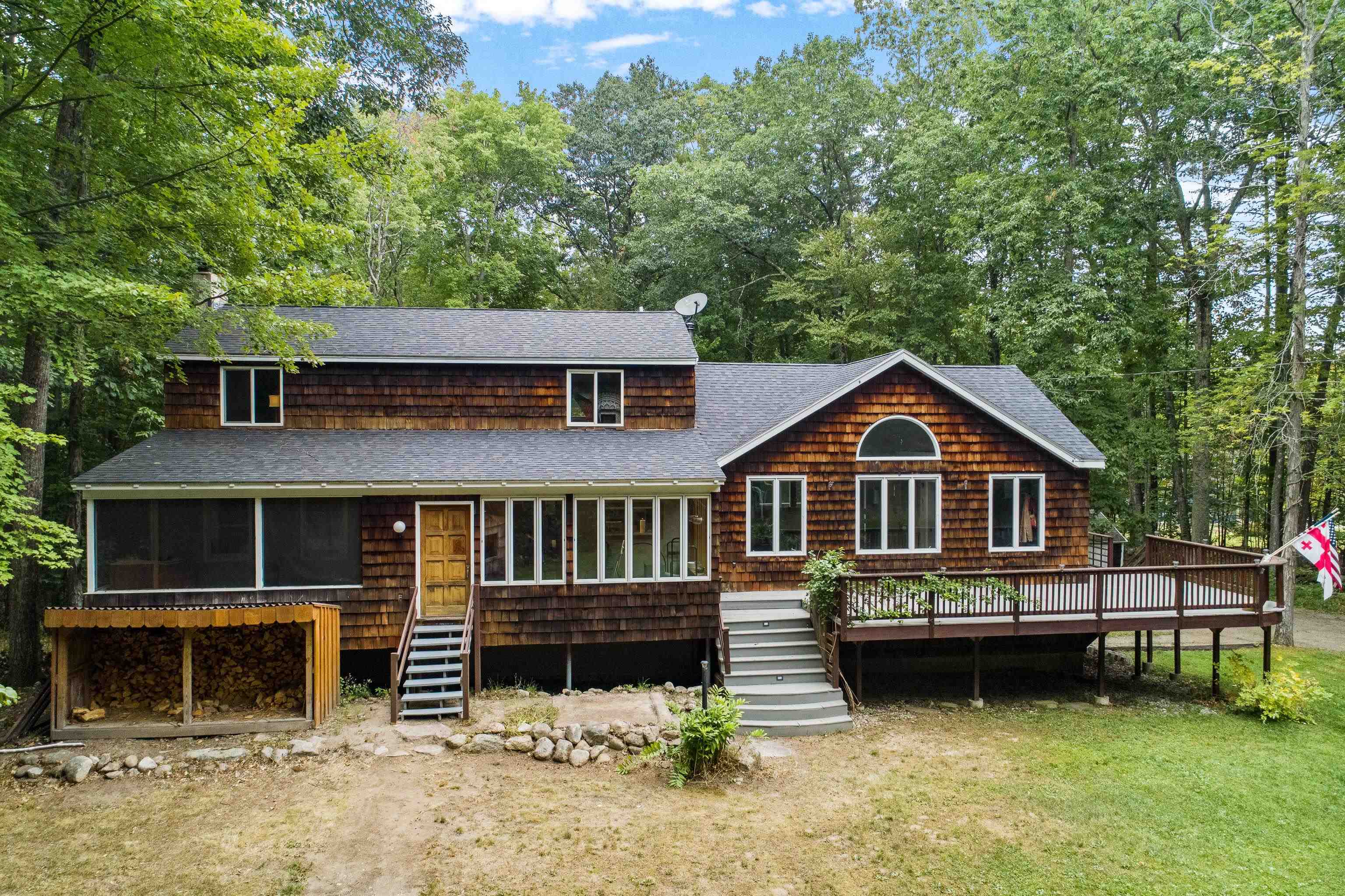 Property Photo: 484 Ponemah Hill Road NH 03055