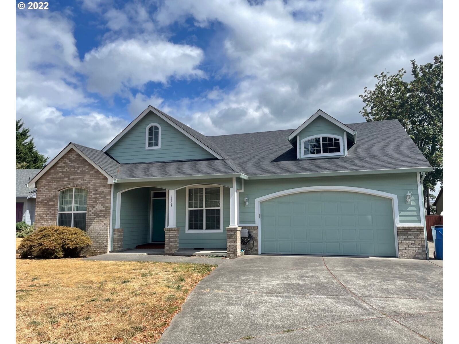 Property Photo: 1203 NE 161st Ct WA 98684