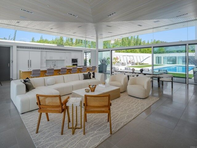 Property Photo:  9438 La Jolla Farms Road  CA 92037 