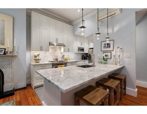 Property Photo:  33 Hancock Street 1  MA 02114 