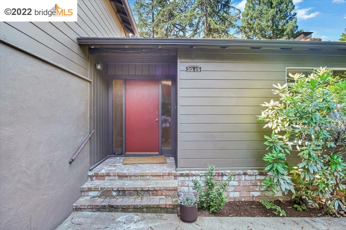Property Photo:  3015 Totterdell St  CA 94611 
