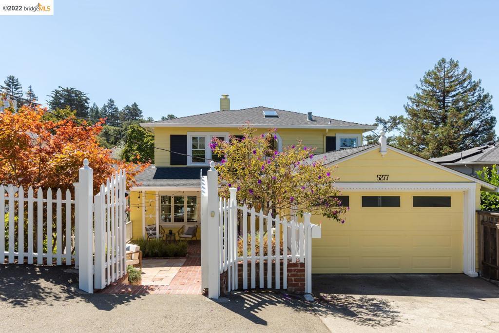 Property Photo: 5277 Harbord Dr CA 94618