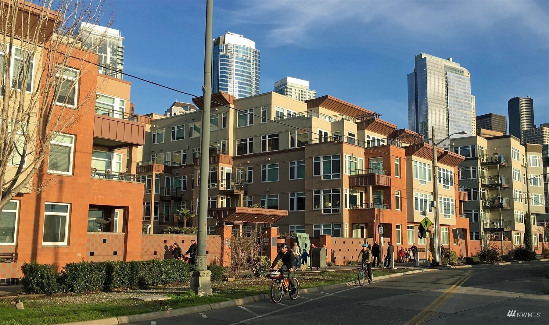 Property Photo: 1900 Alaskan Way 414 WA 98101