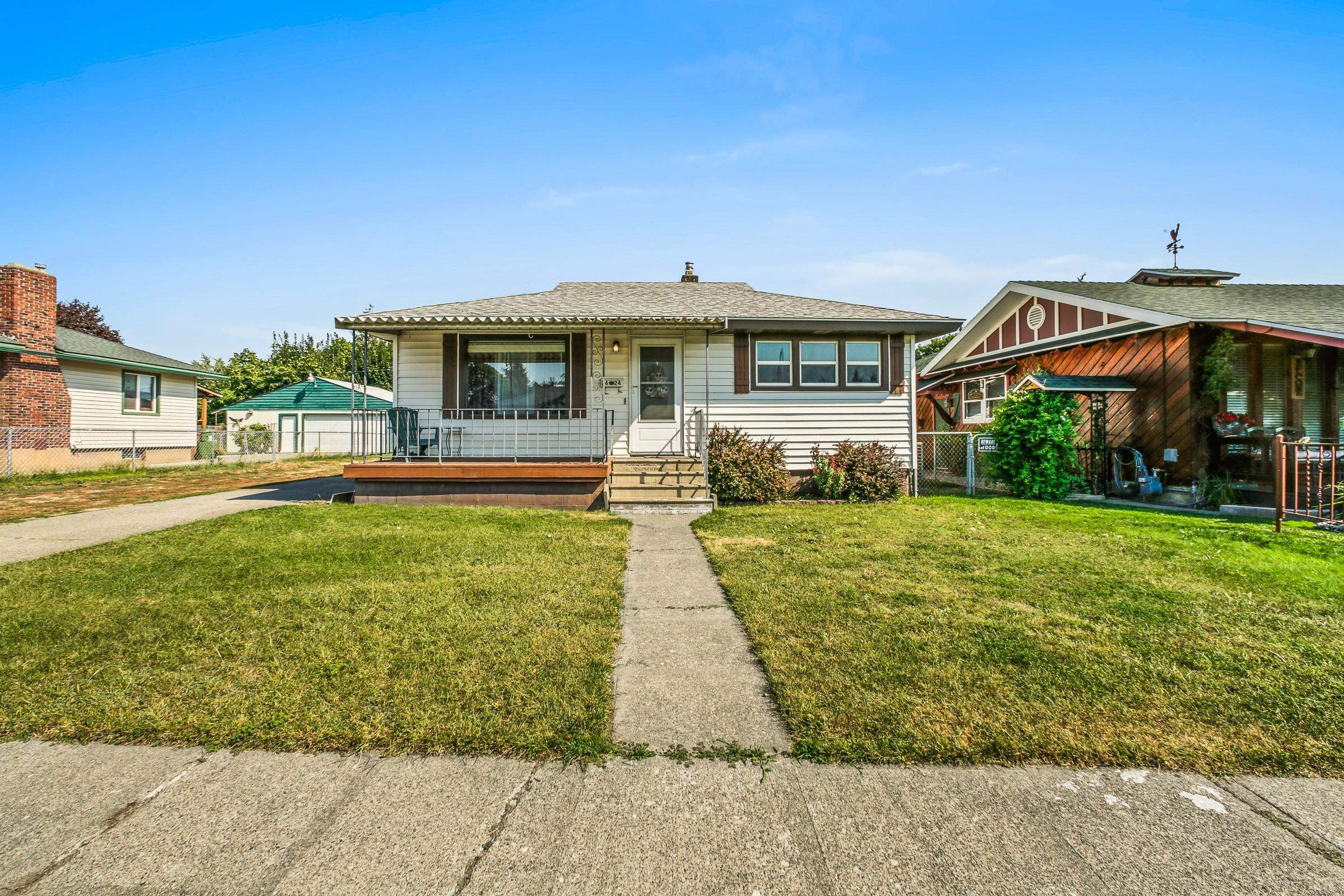 Property Photo:  2424 N Sycamore St  WA 99217 