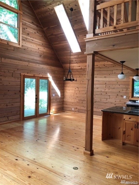 Property Photo: 10046 Mandus Olson Road NE WA 98110
