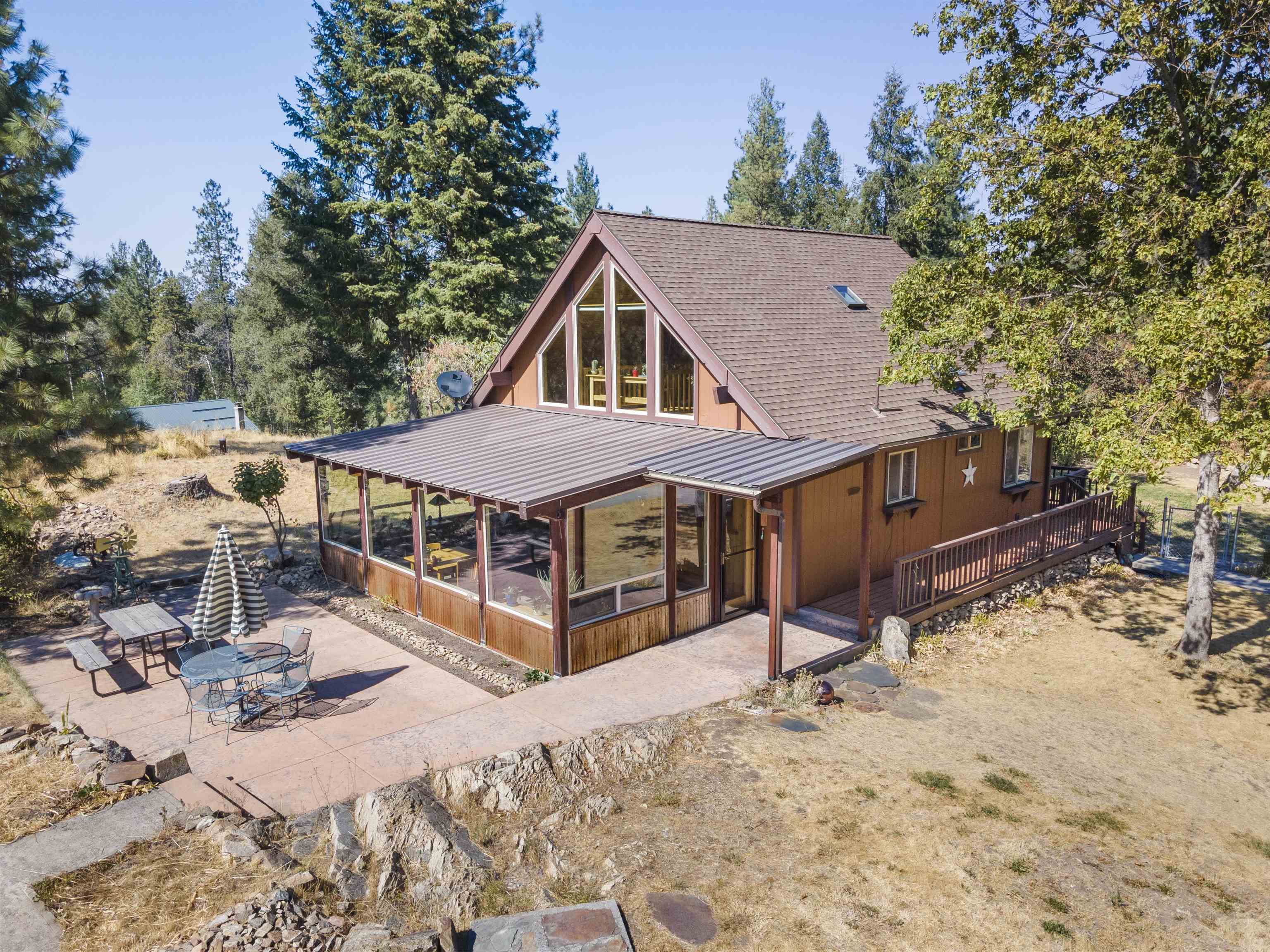 Property Photo:  32303 N Hardesty Rd  WA 99003 