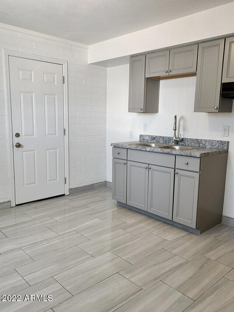 Property Photo: 2139 W Glenrosa Avenue 1 AZ 85015