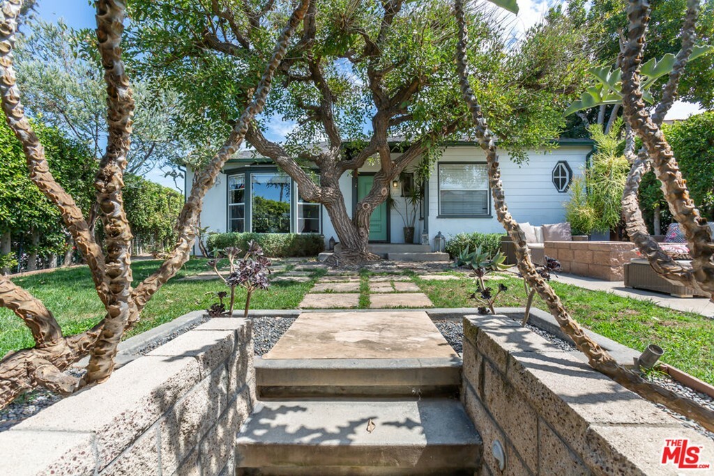 Property Photo: 1300 S Tremaine Ave Avenue CA 90019