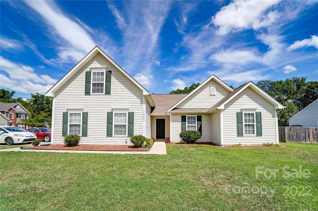 Property Photo:  16009 Stuarts Draft Court  NC 28278 