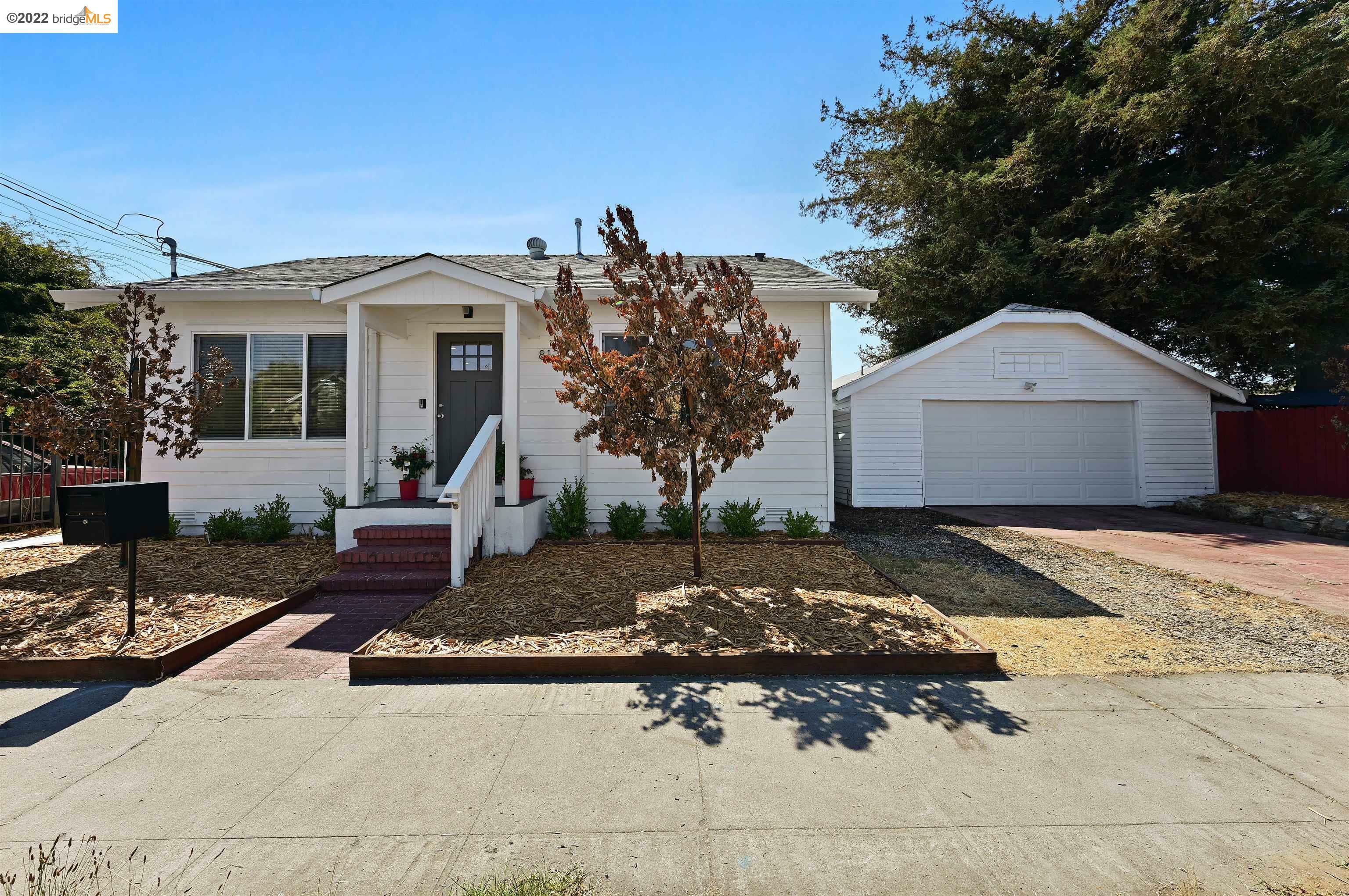 Property Photo:  8127 Olive Street  CA 94621-2323 