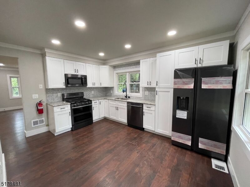 Property Photo:  711 State Route 57  NJ 08886 