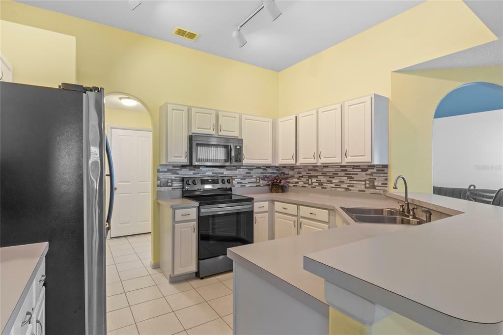 Property Photo:  2290 Alclobe Circle  FL 34761 