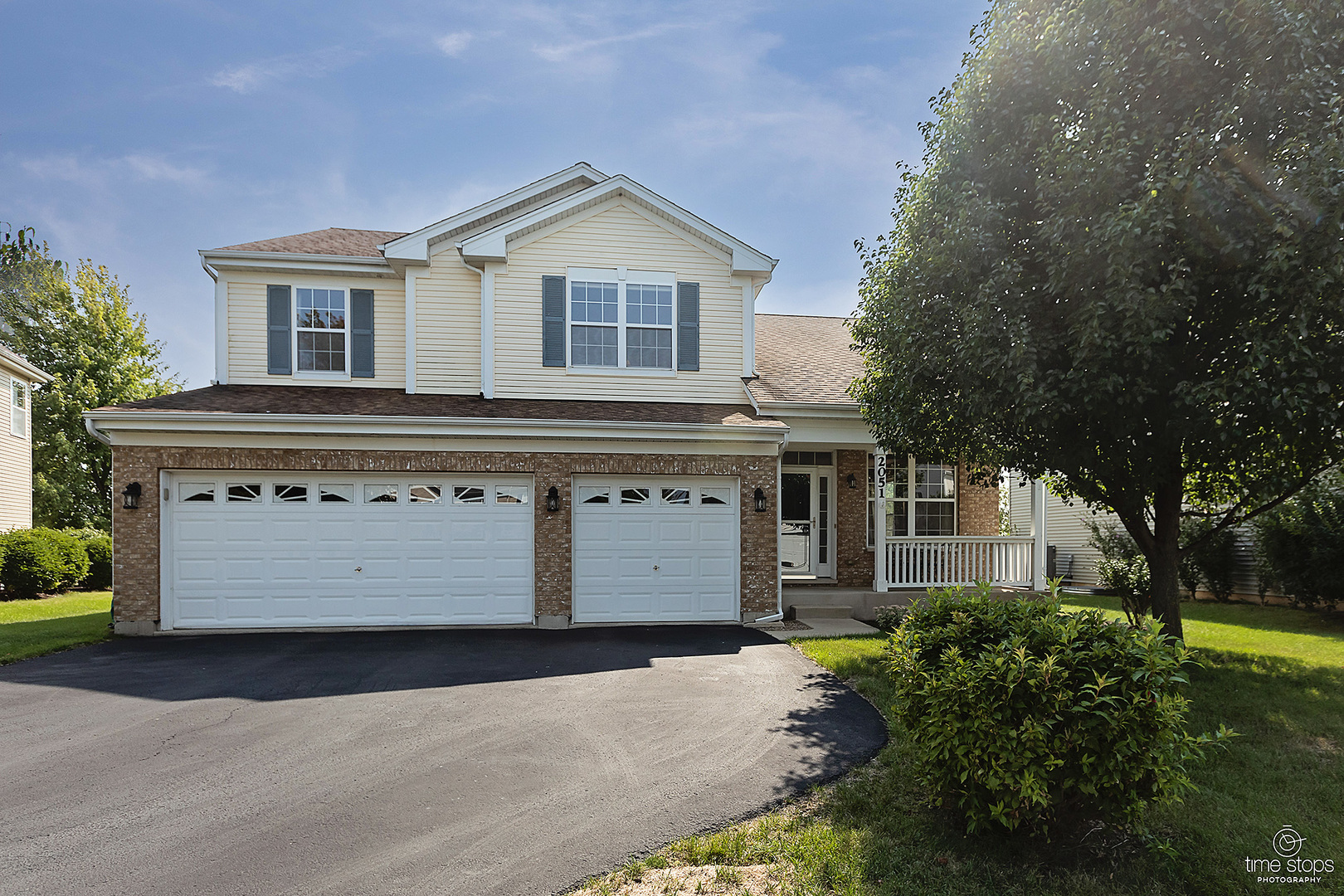 Property Photo:  2051 William Drive  IL 60538 