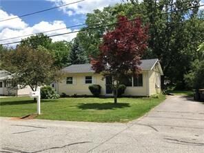 Property Photo:  42 Douglas Cir  RI 02828 