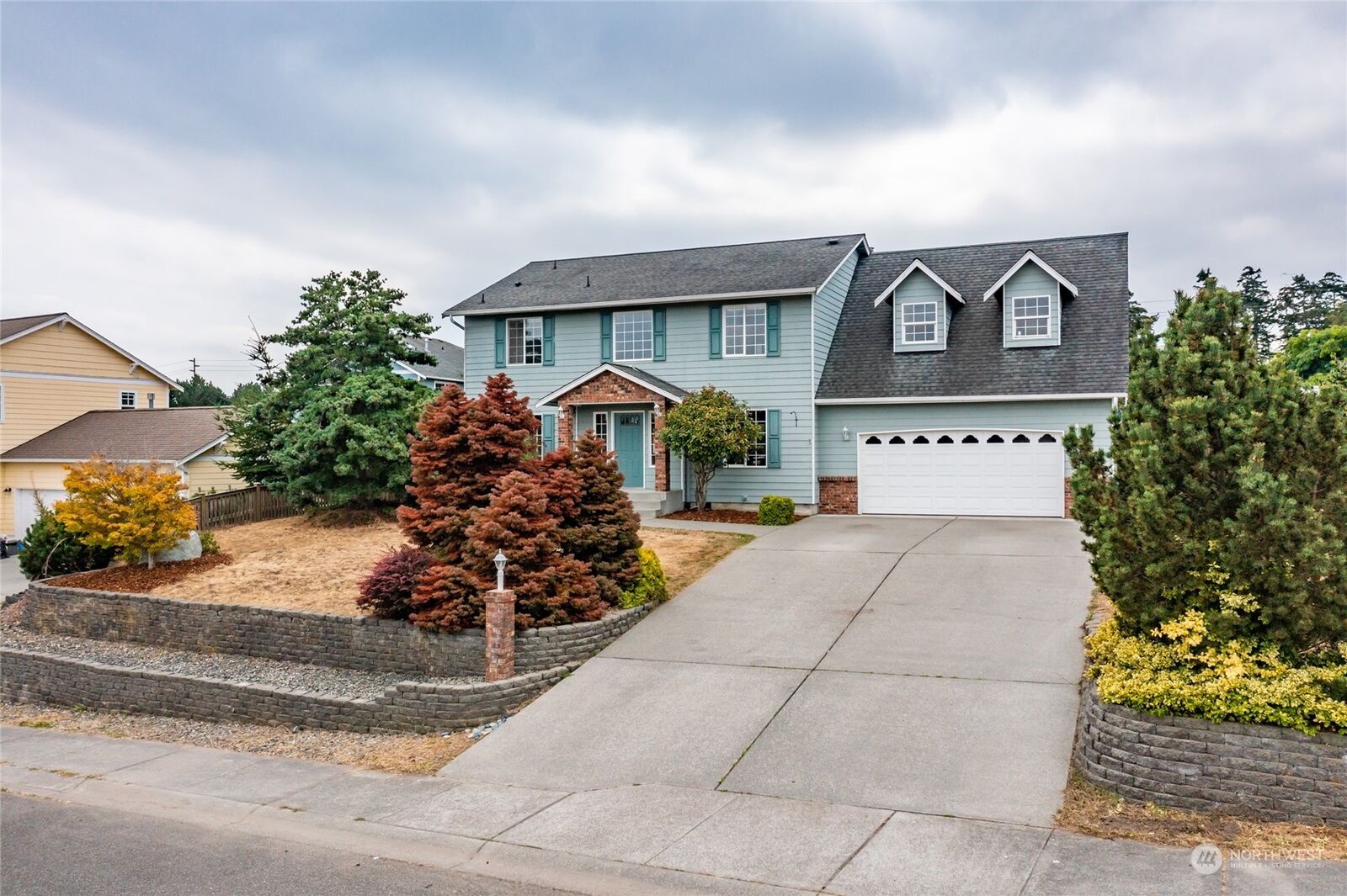 Property Photo:  1615 SW 17th Avenue  WA 98277 