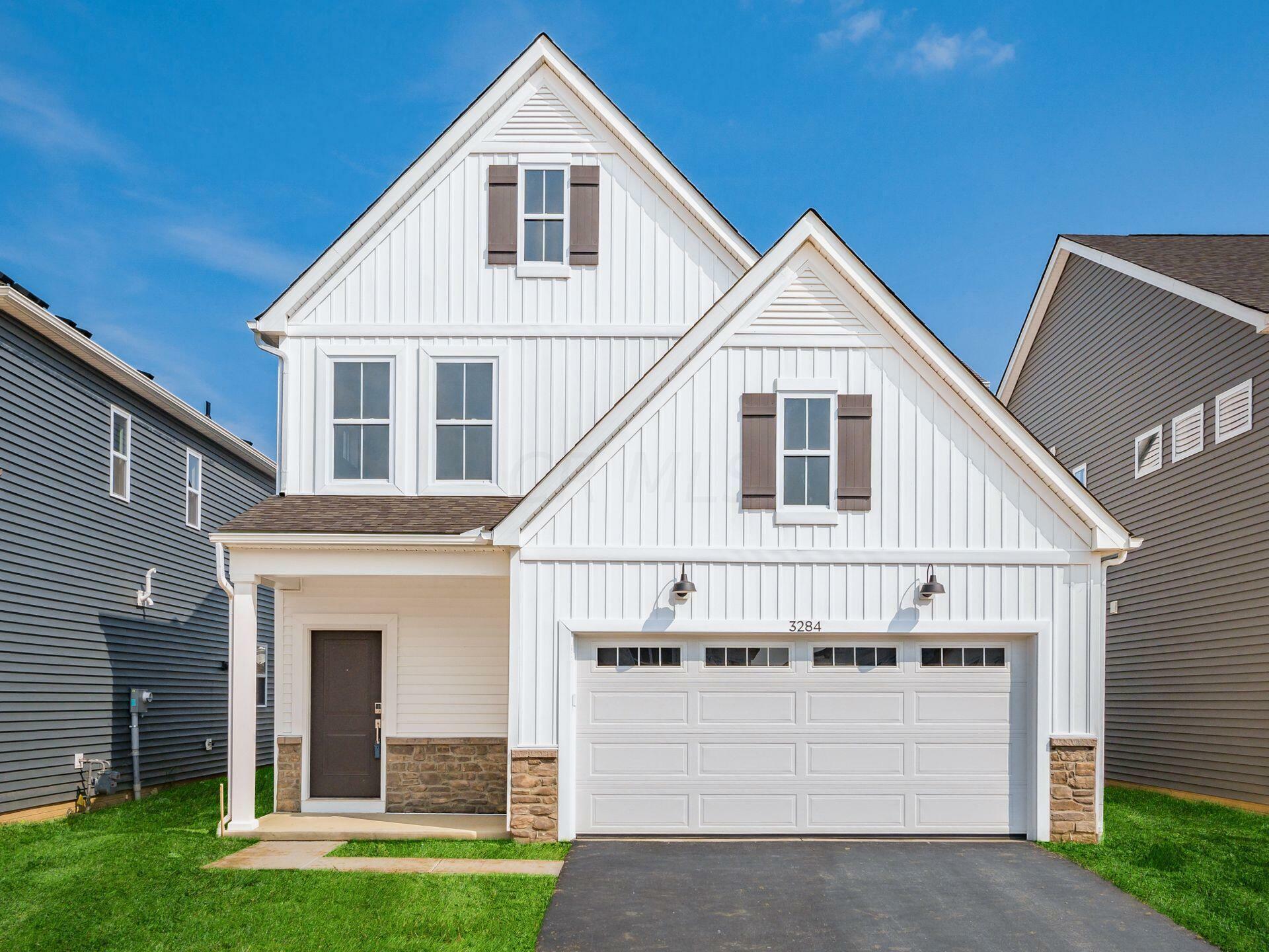 Property Photo: 3284 Shoal Way OH 43065