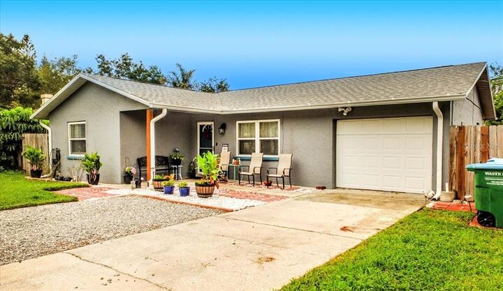 Property Photo:  10347 107th Avenue N  FL 33773 