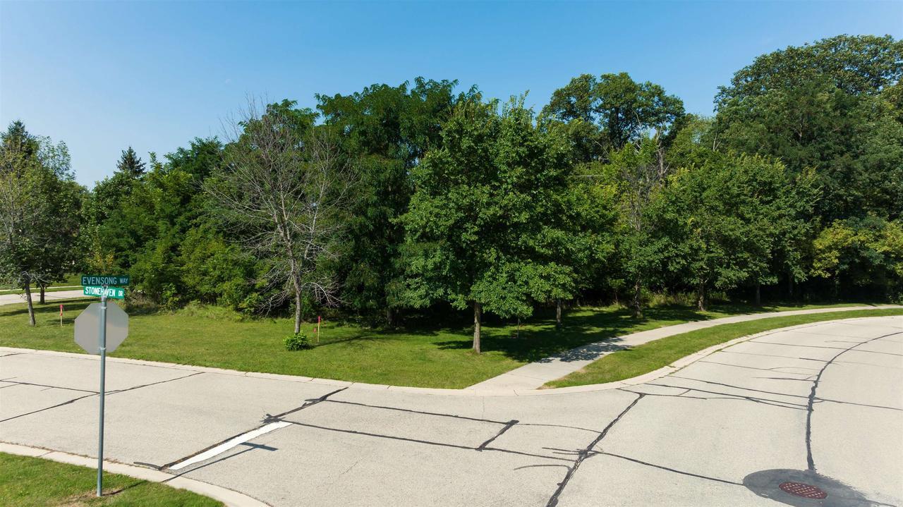 Property Photo:  416 Stonehaven Drive  WI 54941 