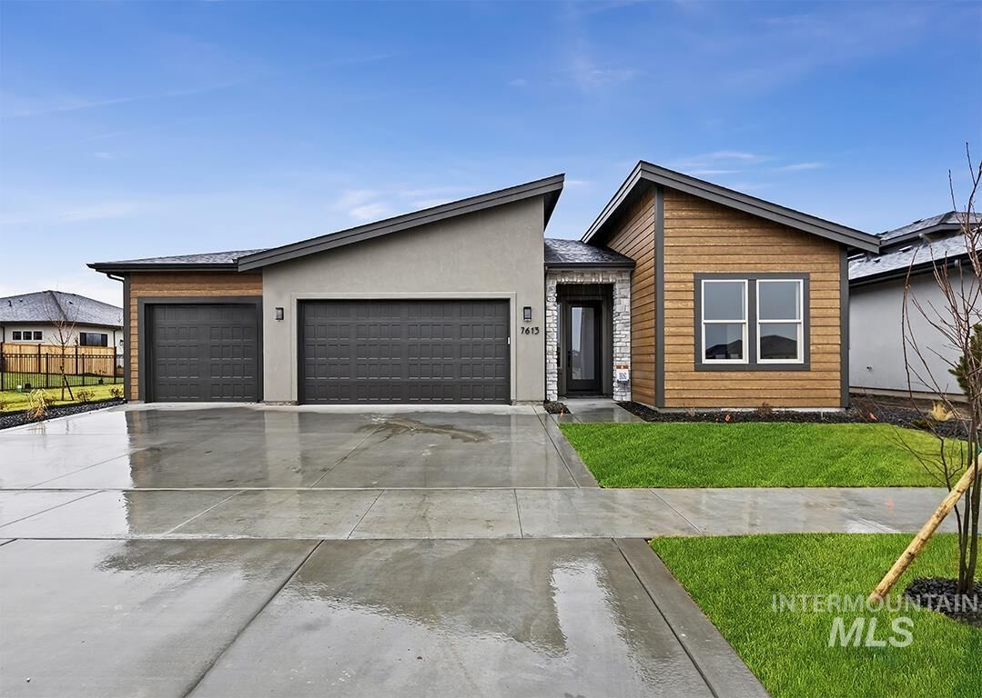 Property Photo: 7613 W Chines Lane ID 83616