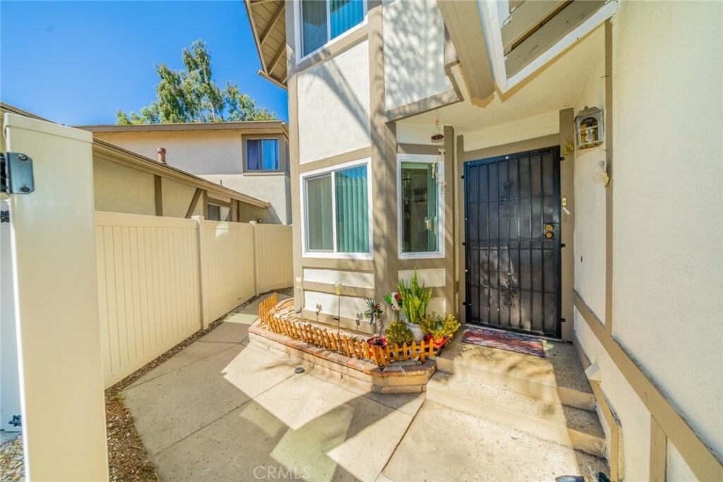 Property Photo:  944 Pinyon Court  CA 91762 