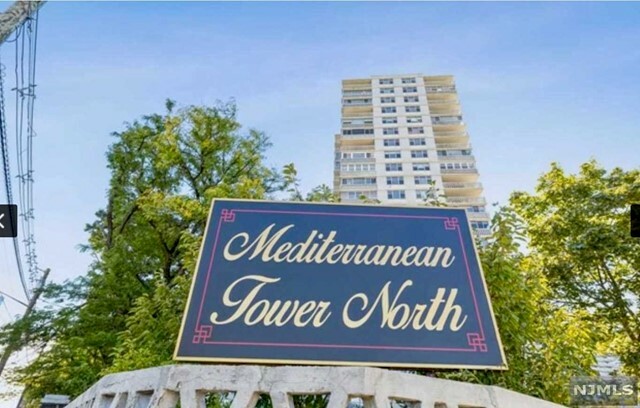Property Photo:  2100 Linwood Avenue 3U  NJ 07024 